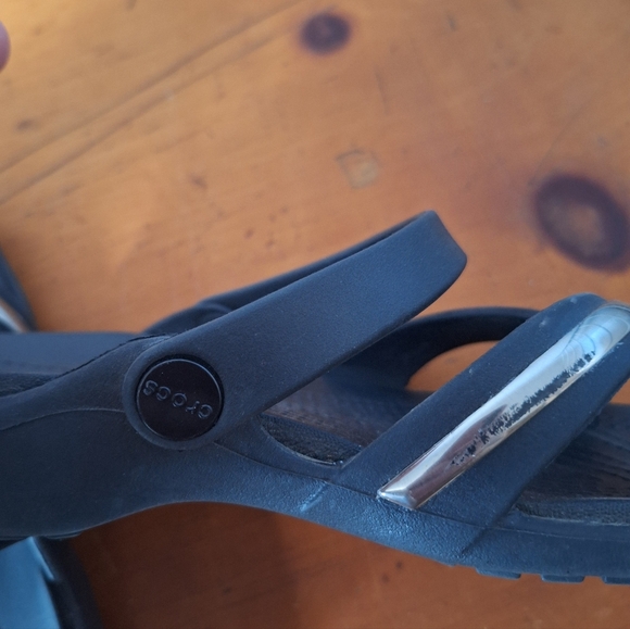 Crocs Meleen Dual Comfort Metalblock Black and Silver Slide Sandals Size 9 W - Picture 4 of 5